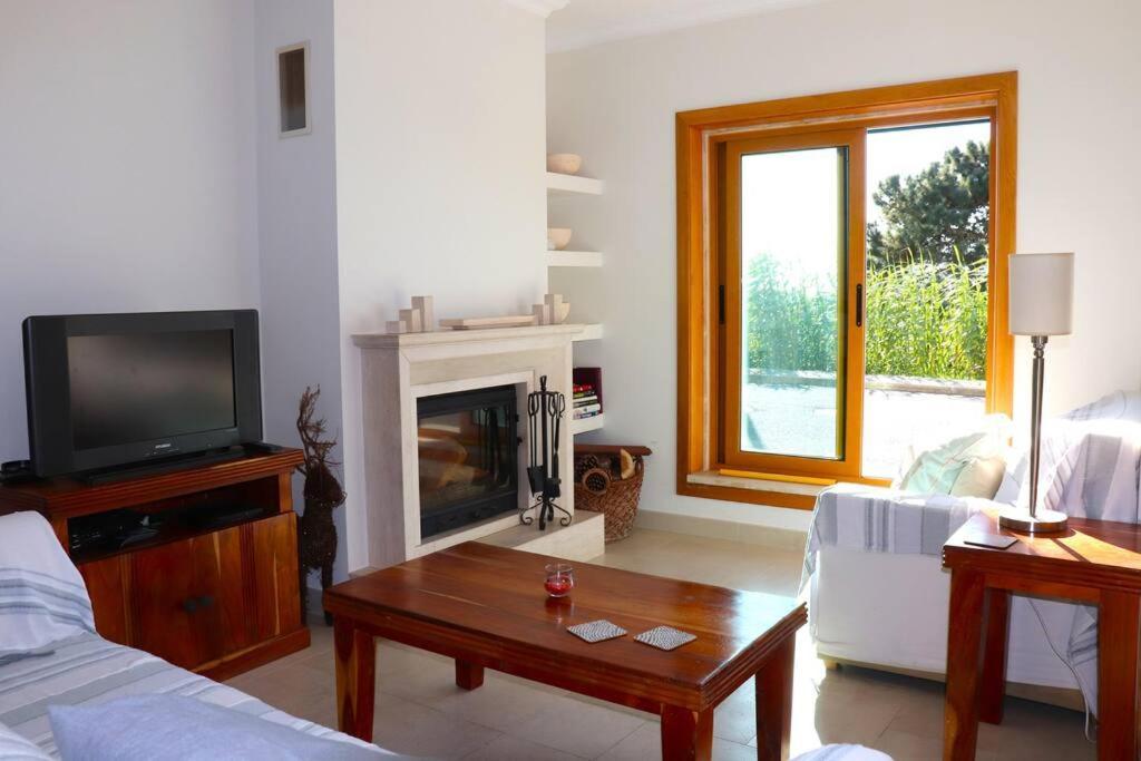 Sea Breeze House Ericeira - Ribeira Dilhas Beach المظهر الخارجي الصورة